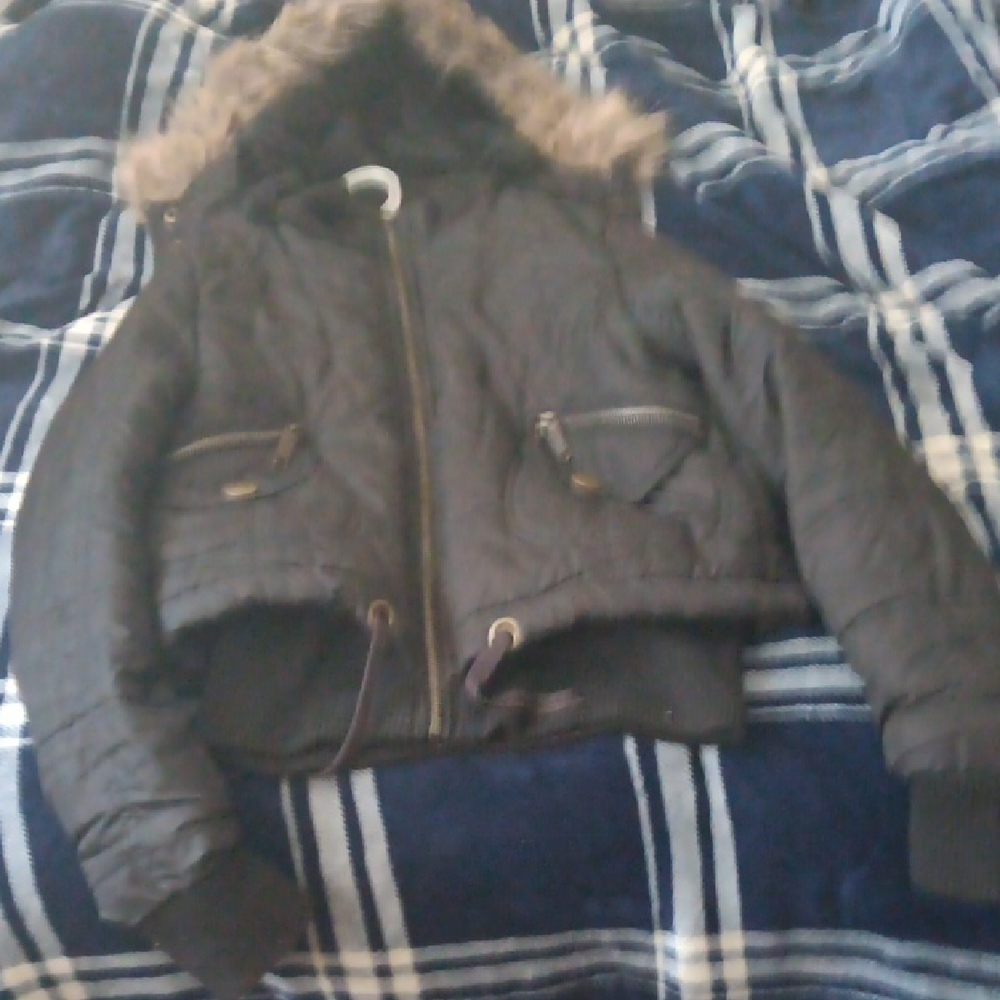 Chic Black Jacket with Fur Hood